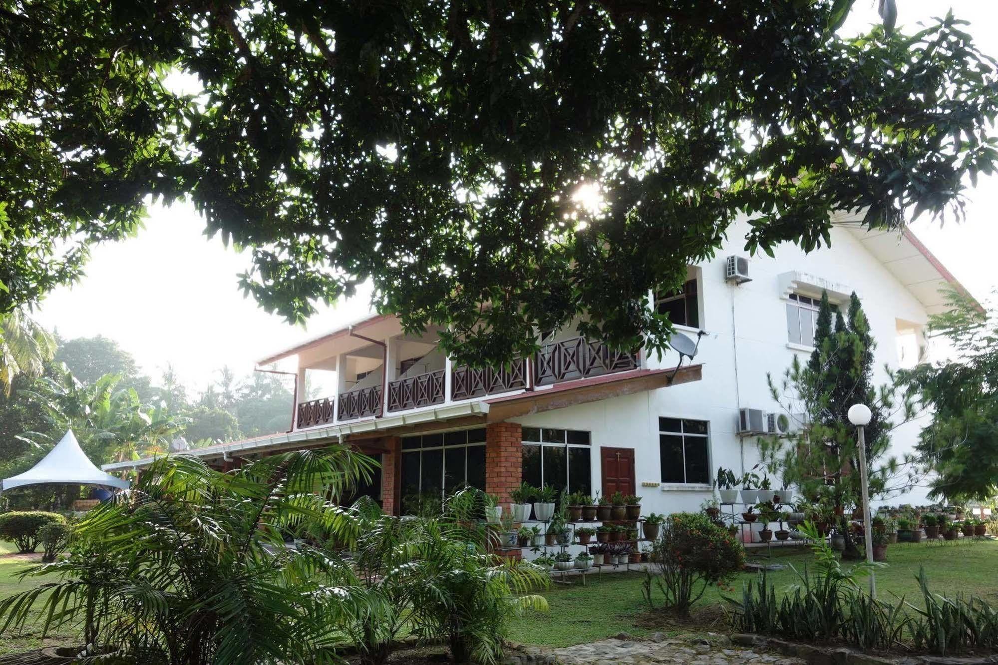 Seaside Travellers Inn Kinarut Esterno foto
