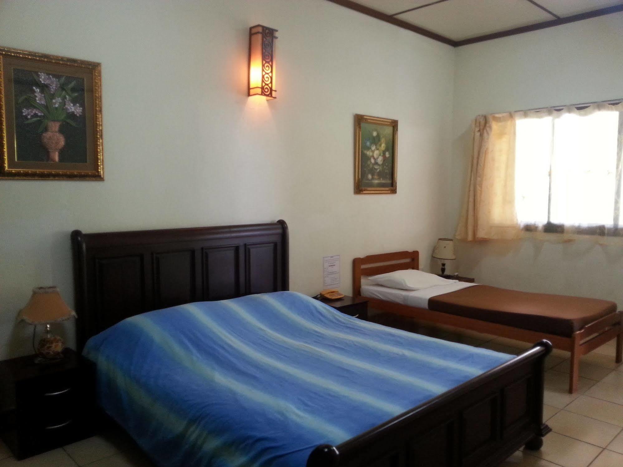 Seaside Travellers Inn Kinarut Esterno foto